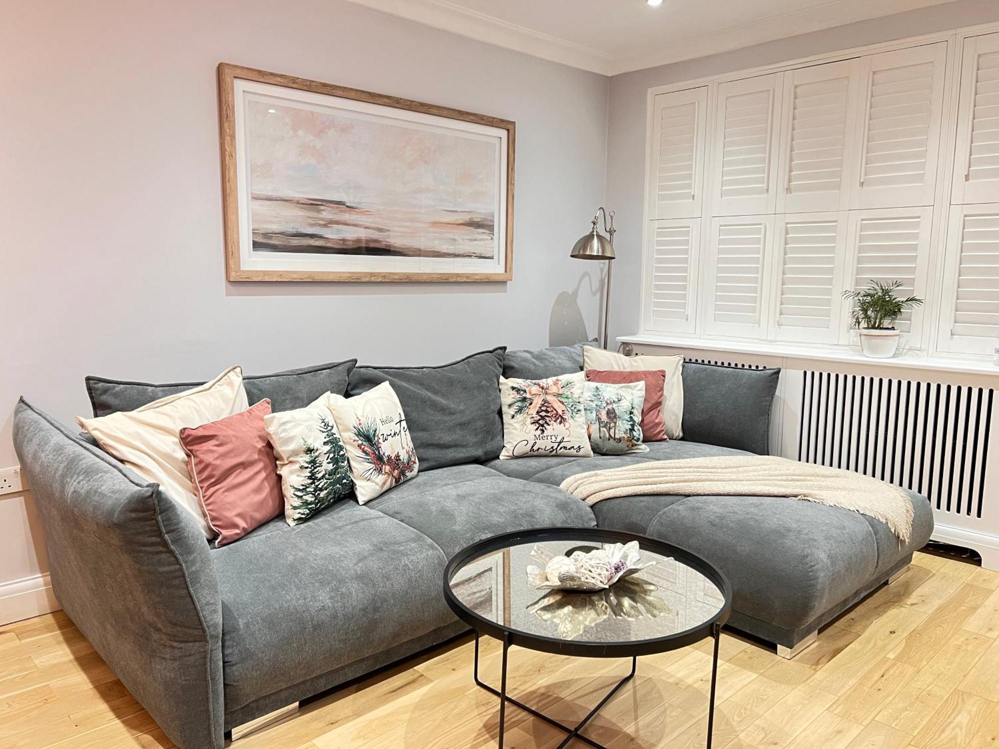 Spacious Quiet 4bedrooms 6beds House With Private Garage 5min Walk To Paddington Station Ferienhaus London